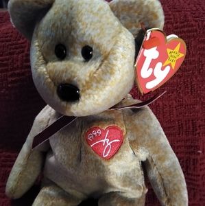 Lot of retired beanies babies